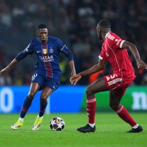 天博体育官方网站-巴黎vs利物浦半场数据：控球率75%-25%，射门8-0